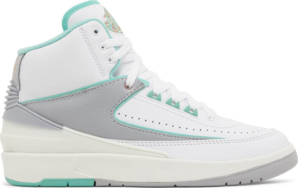 [FN6755-100] Womens Air Jordan RETRO 2 'CRYSTAL MINT'