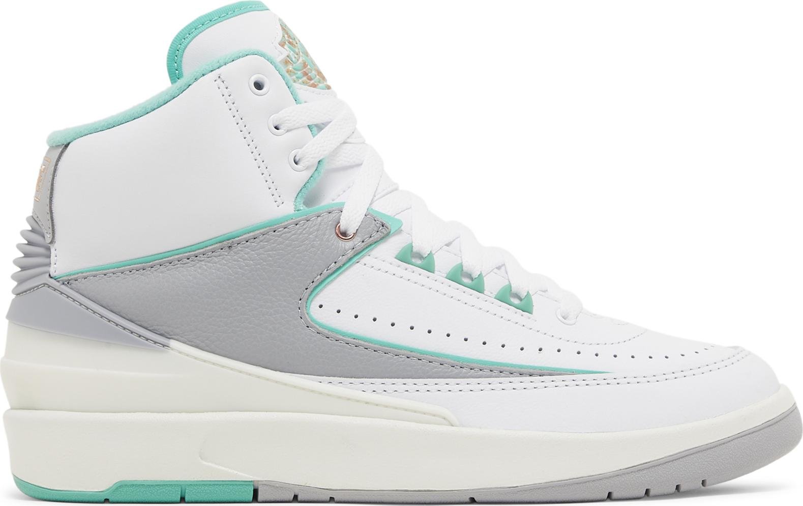 [FN6755-100] Womens Air Jordan RETRO 2 'CRYSTAL MINT'