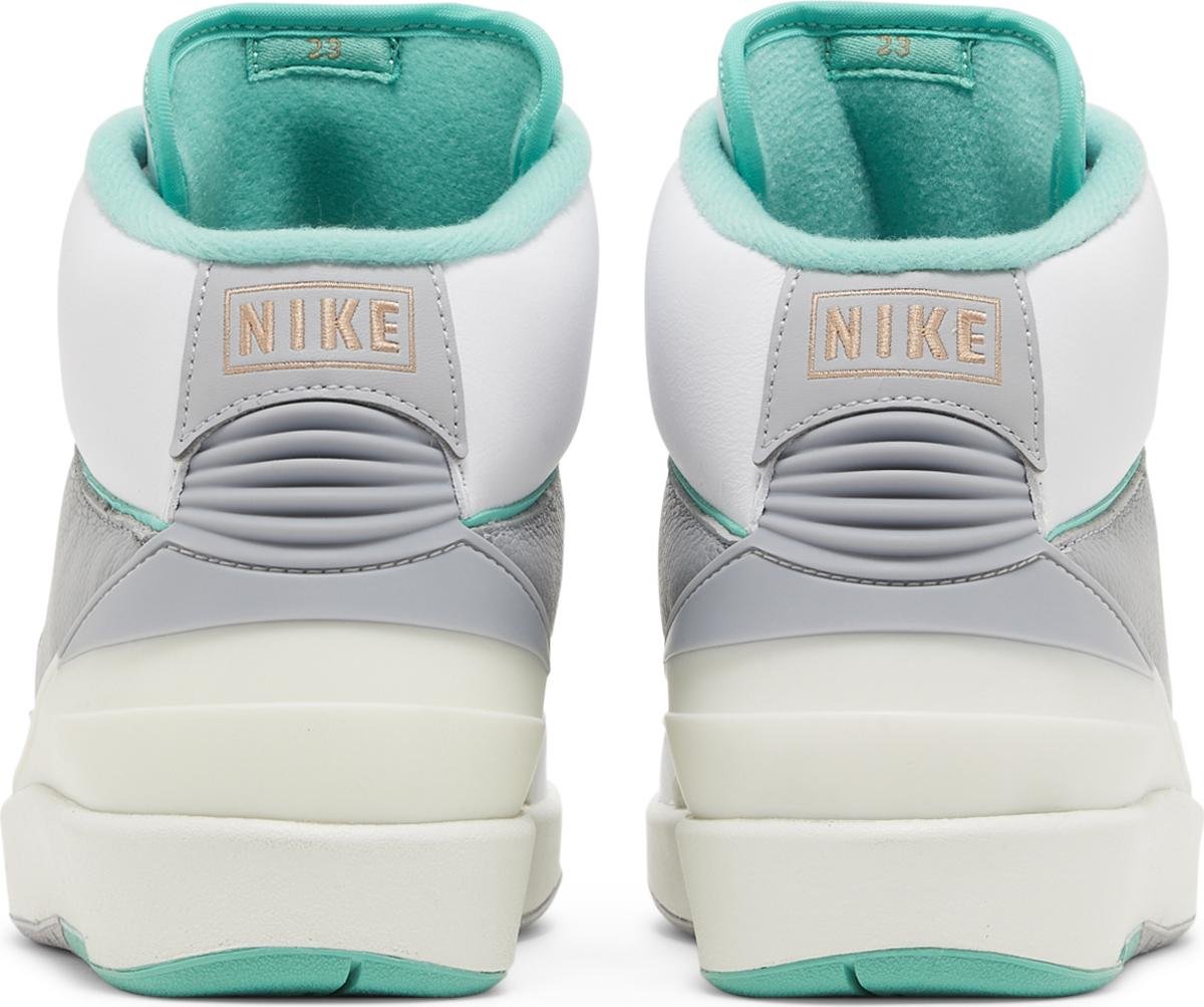 [FN6755-100] Womens Air Jordan RETRO 2 'CRYSTAL MINT'