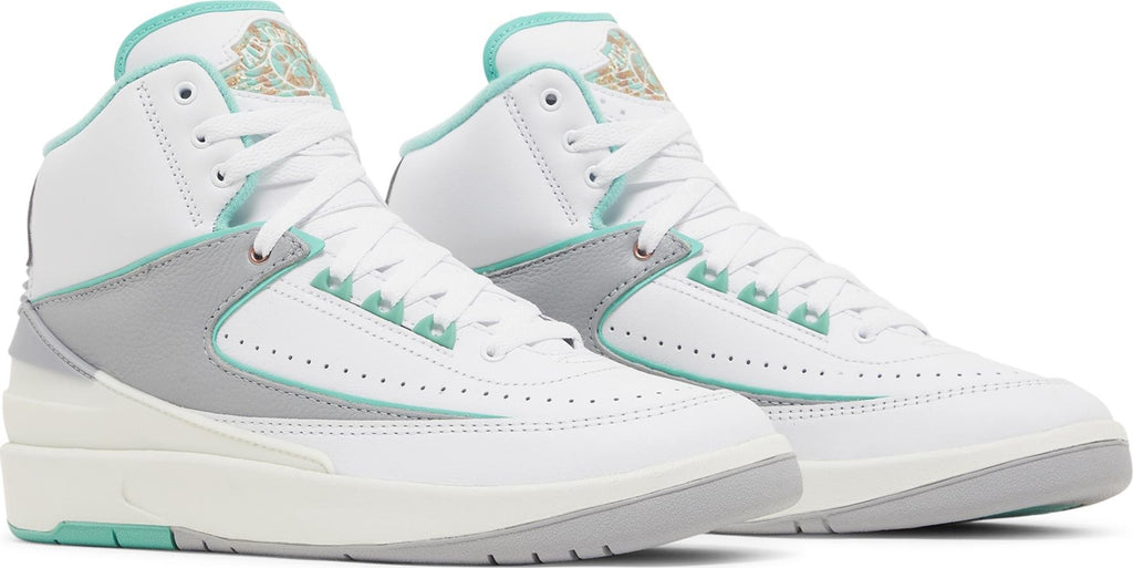 [FN6755-100] Womens Air Jordan RETRO 2 'CRYSTAL MINT'