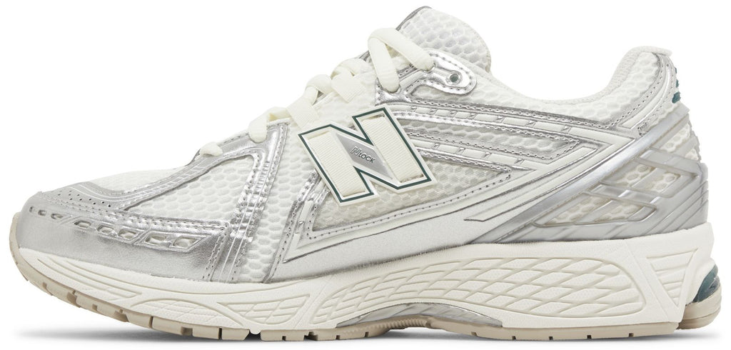 [M1906REE] MENS NEW BALANCE 1906R 'SILVER METALLIC SEA SALT'