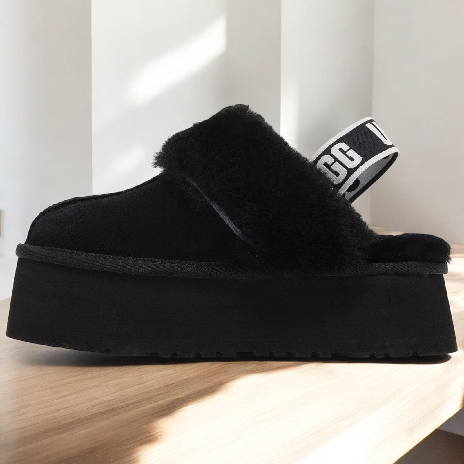 [1113474-BLK] WOMENS UGG FUNKETTE