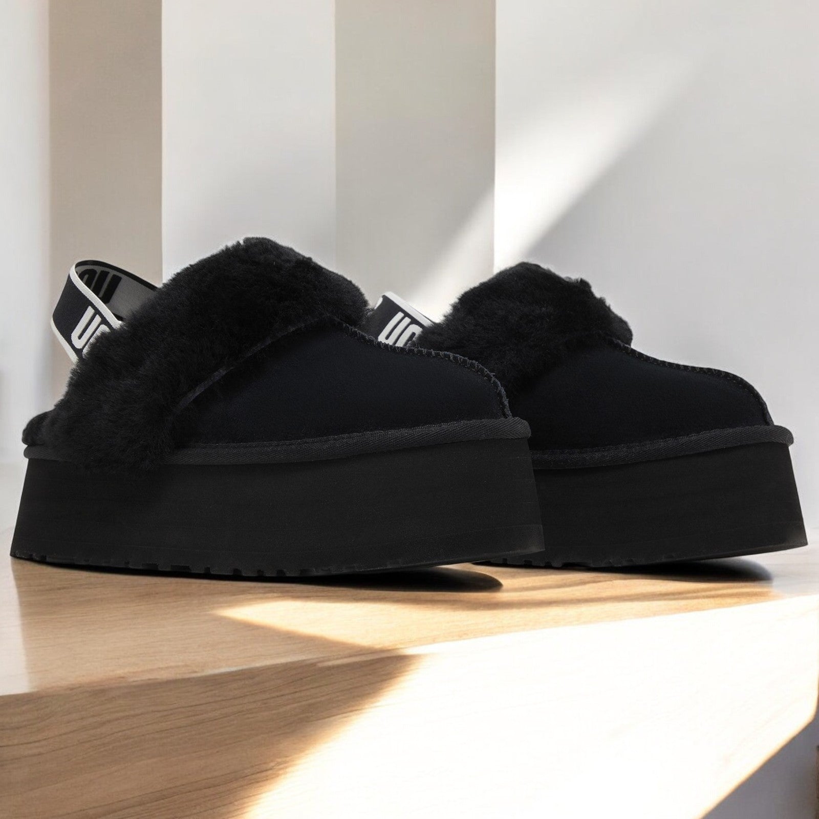 [1113474-BLK] WOMENS UGG FUNKETTE