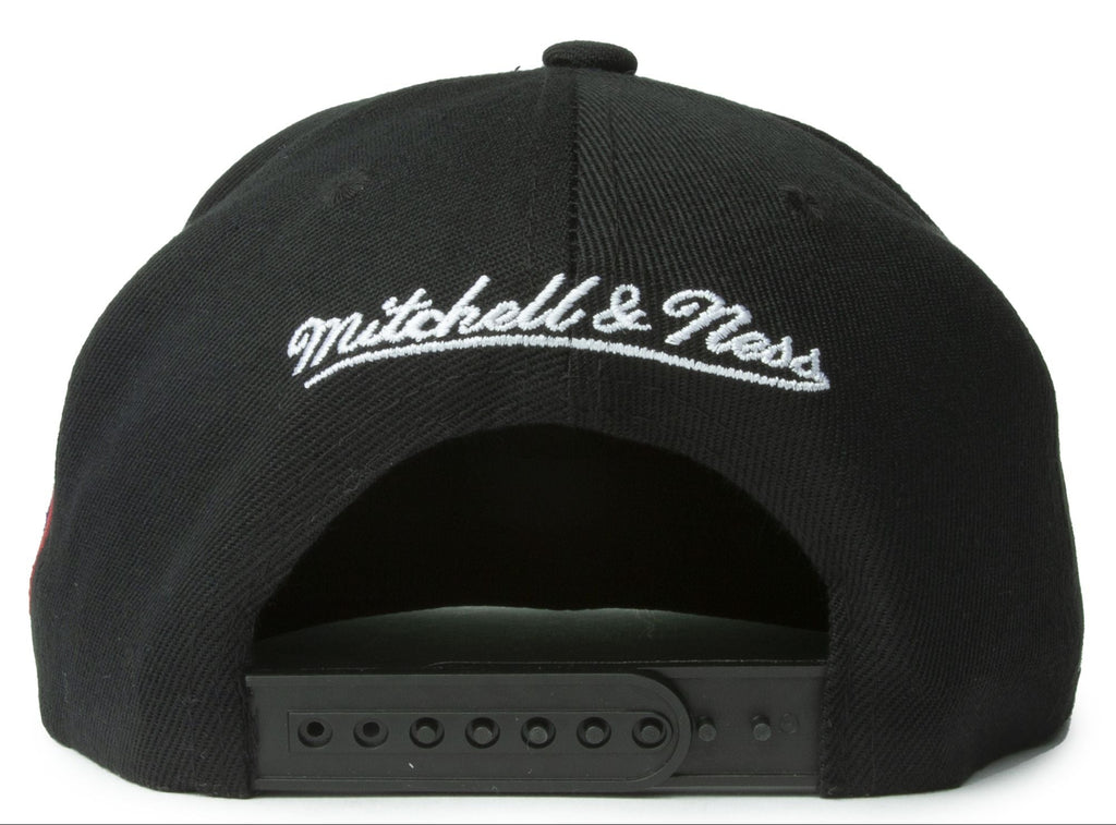 MENS MITCHELL & NESS NBA MY SQUAD SNAPBACK BULLS