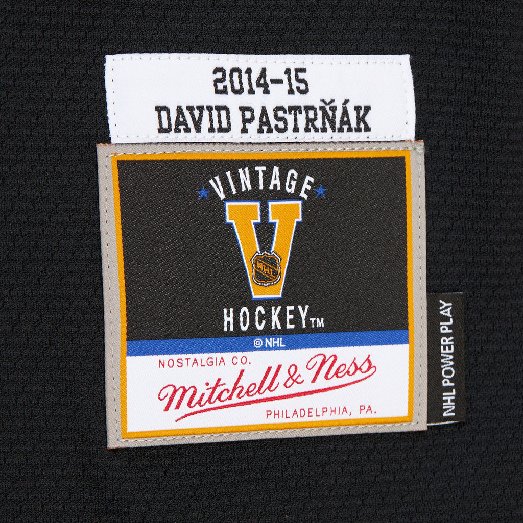 Mens Mitchell & Ness NHL DARK JERSEY BRUINS 2014 DAVID PASTRNAK