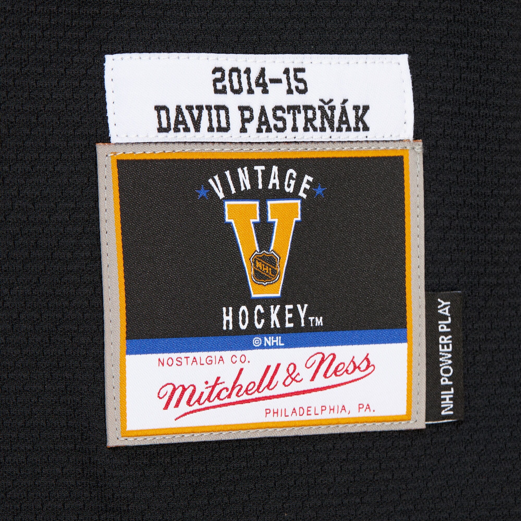 Mens Mitchell & Ness NHL DARK JERSEY BRUINS 2014 DAVID PASTRNAK
