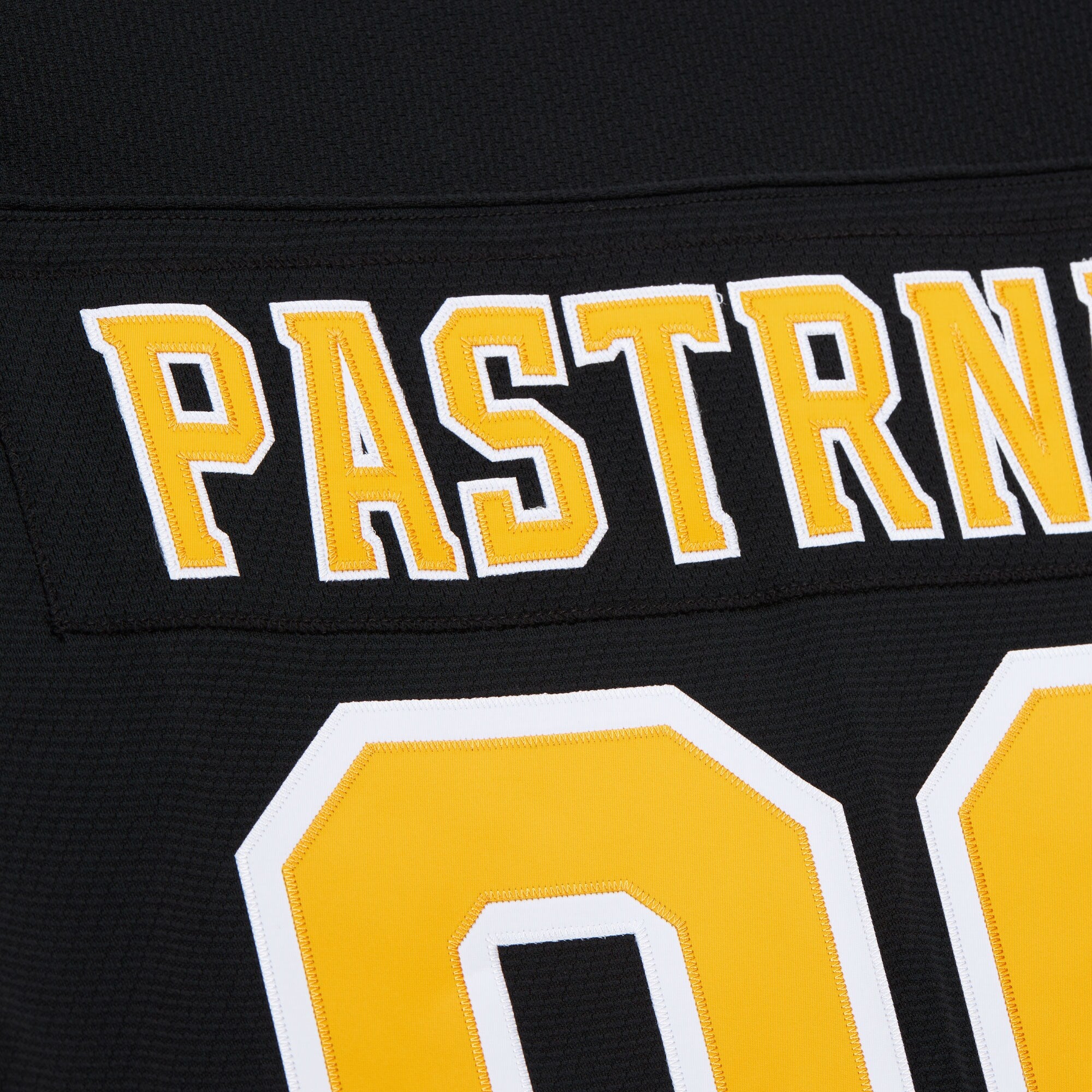 Mens Mitchell & Ness NHL DARK JERSEY BRUINS 2014 DAVID PASTRNAK