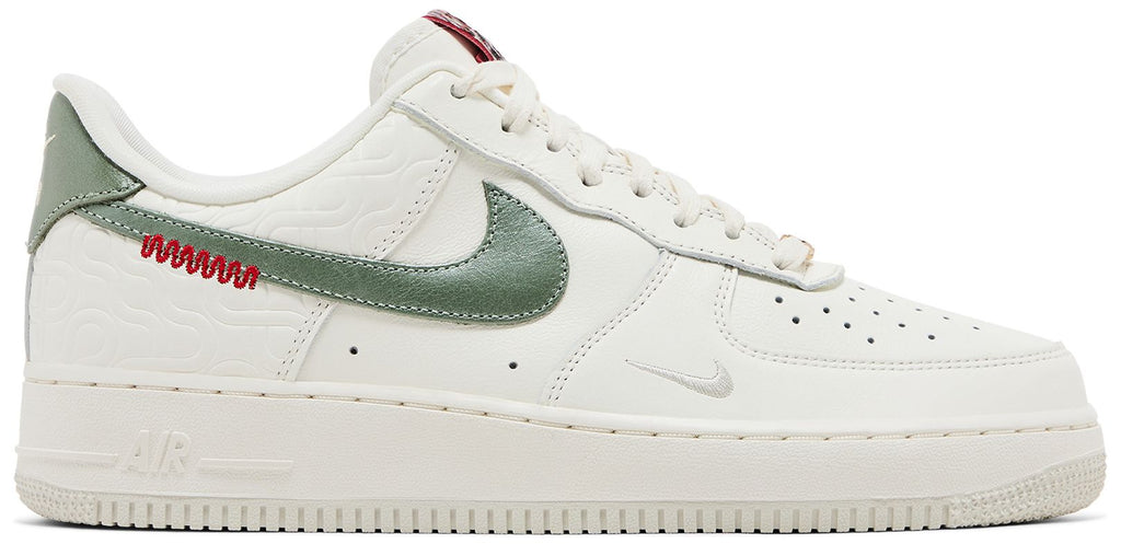 [HV5979-130] MENS NIKE AIR FORCE 1 '07 'YEAR OF THE SNAKE'