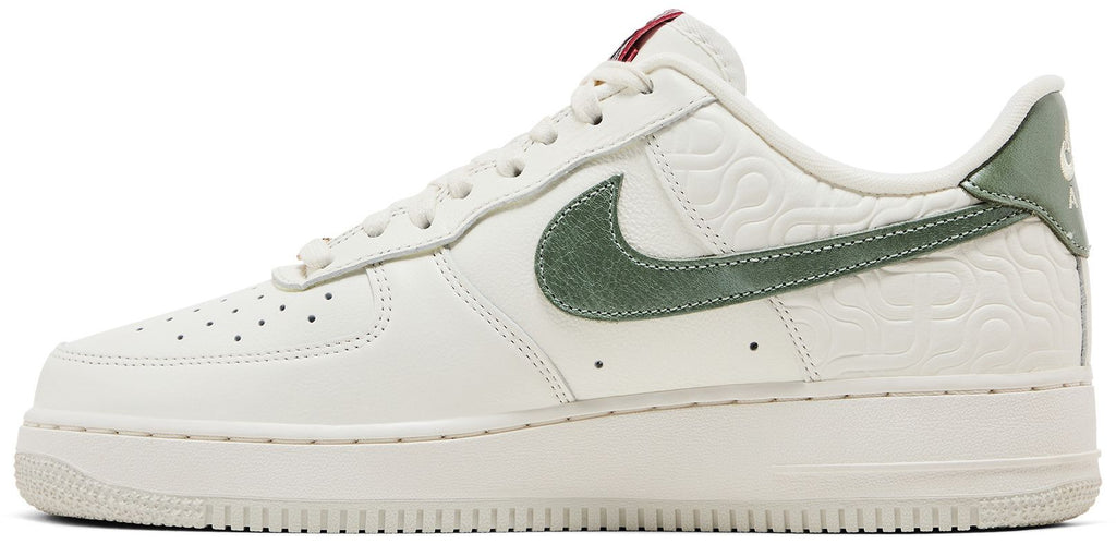 [HV5979-130] MENS NIKE AIR FORCE 1 '07 'YEAR OF THE SNAKE'