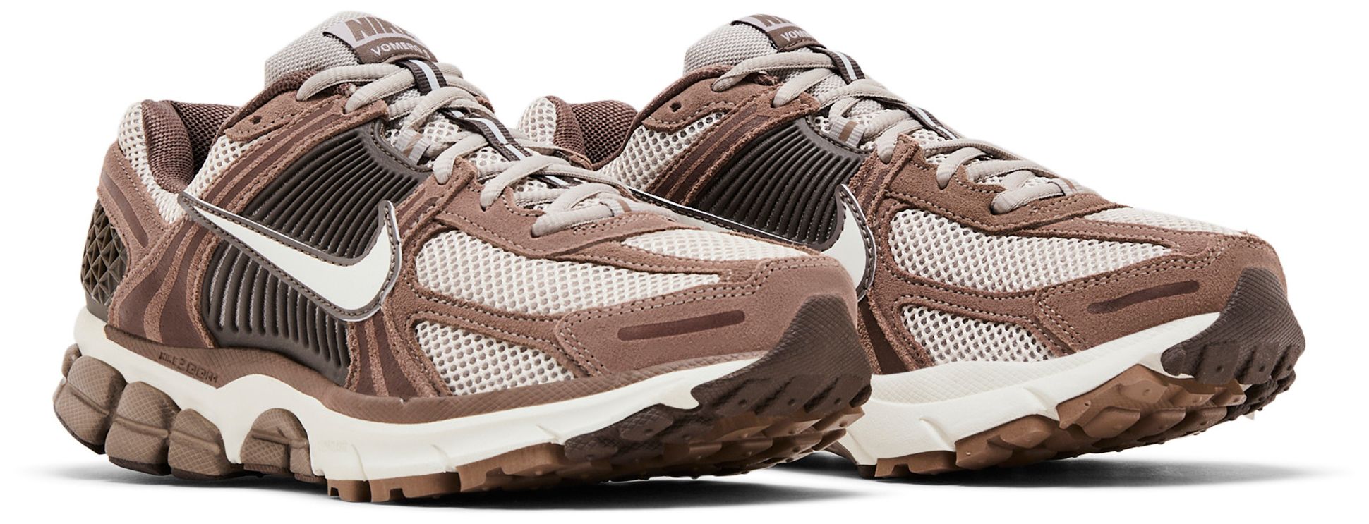 [HF1553-004] MENS NIKE ZOOM VOMERO 5 'MINK BROWN'