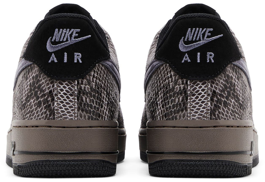 [HF2898-001] MENS NIKE AIR FORCE 1 '07 LV8 'OFF NOIR SNAKESKIN'