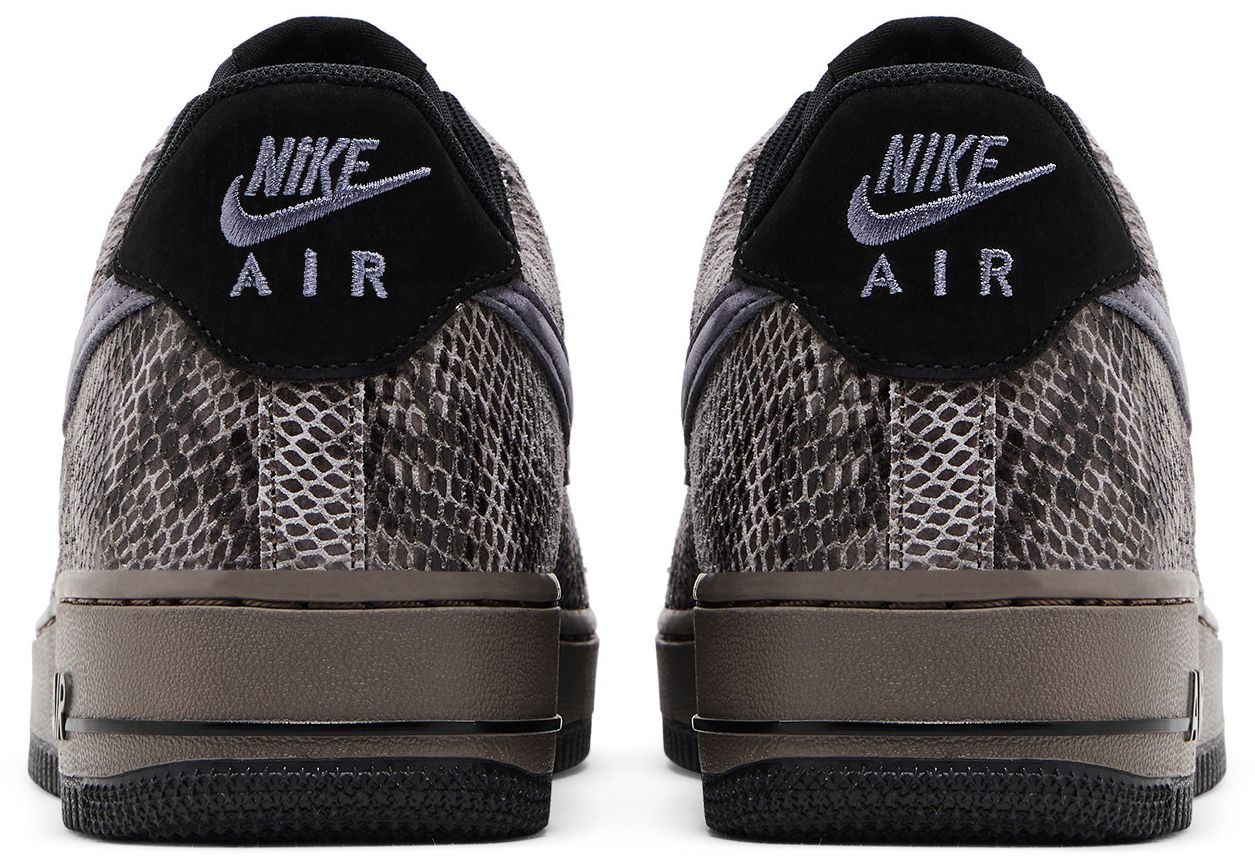 [HF2898-001] MENS NIKE AIR FORCE 1 '07 LV8 'OFF NOIR SNAKESKIN'