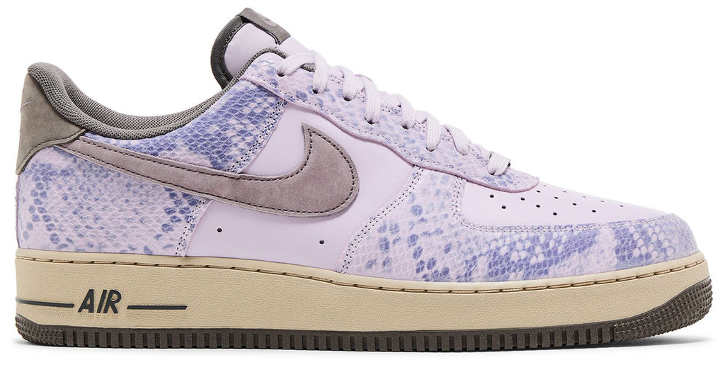 [HF2898-500] MENS NIKE AIR FORCE 1 '07 LV8 'PURPLE SNAKESKIN'