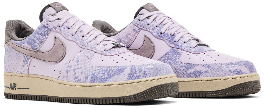 [HF2898-500] MENS NIKE AIR FORCE 1 '07 LV8 'PURPLE SNAKESKIN'