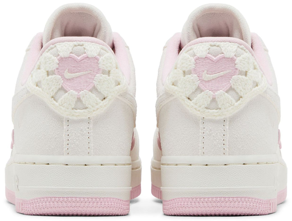 [HV5992-111] WOMENS NIKE AIR FORCE 1 '07 LX 'VALENTINE'S DAY (2025)'