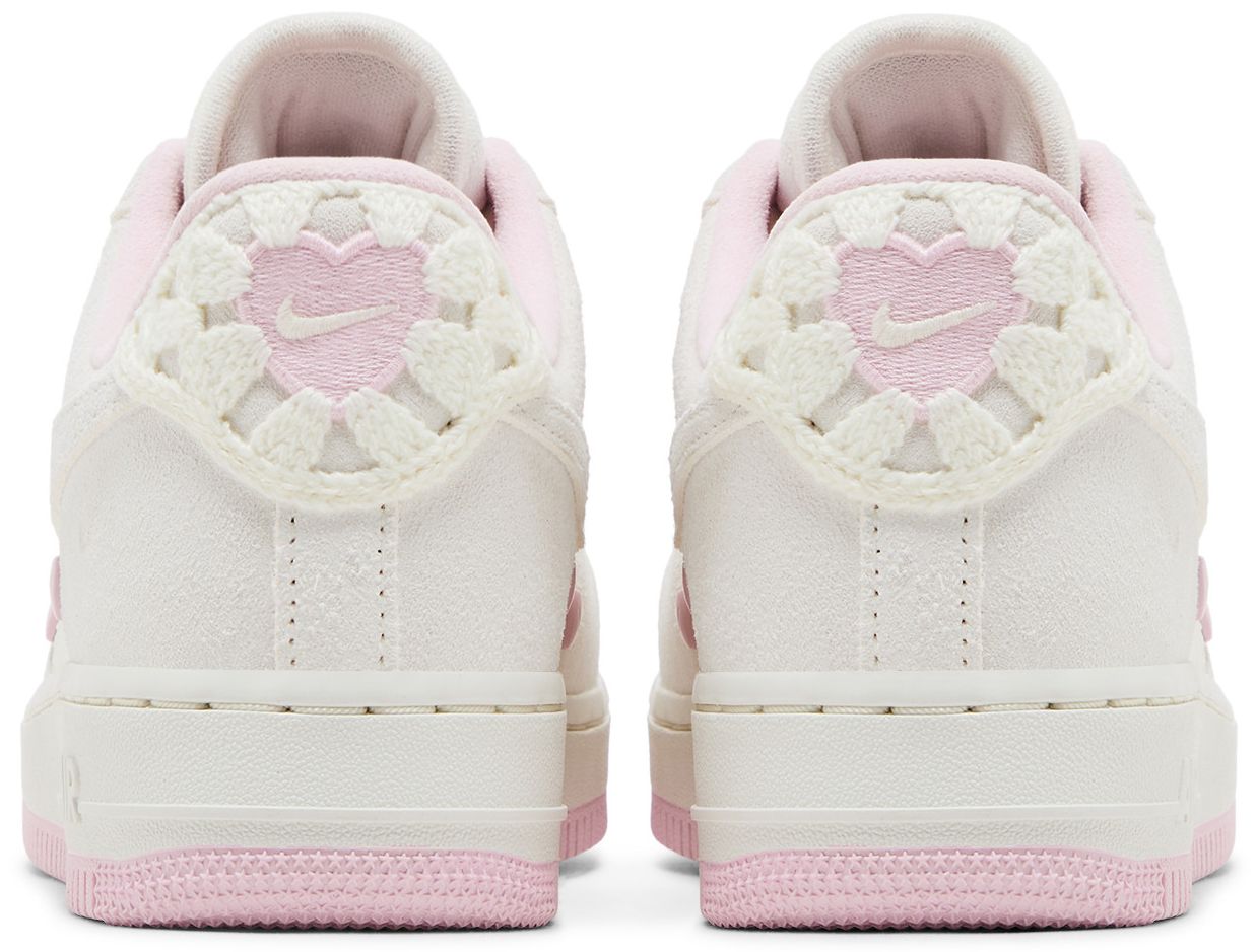 [HV5992-111] WOMENS NIKE AIR FORCE 1 '07 LX 'VALENTINE'S DAY (2025)'