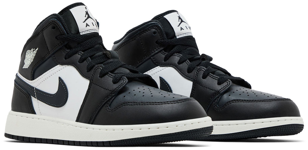[DQ8423-010] GRADE SCHOOL AIR JORDAN RETRO 1 MID 'OFF NOIR TOE (GS)'