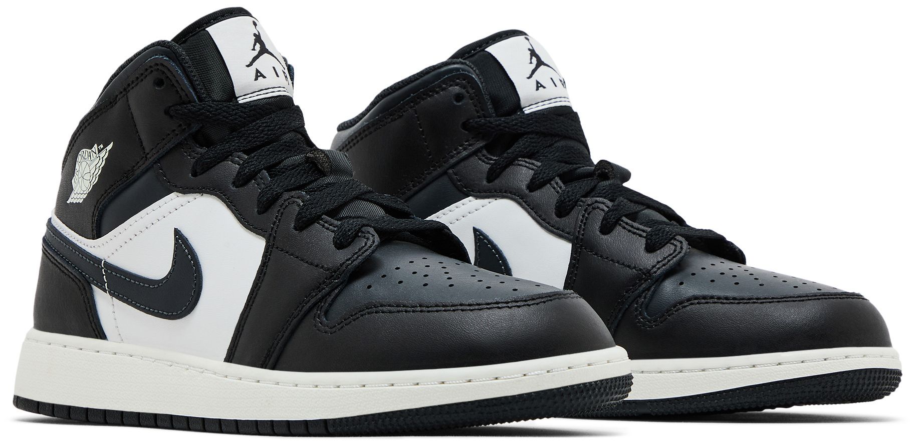 [DQ8423-010] GRADE SCHOOL AIR JORDAN RETRO 1 MID 'OFF NOIR TOE (GS)'