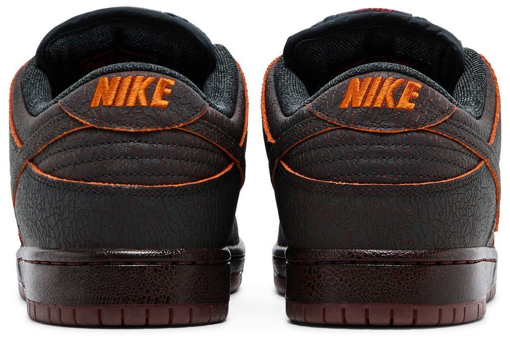 [HV1668-001] MENS NIKE DUNK SB LOW PRO PRM 'KRAMPUS'