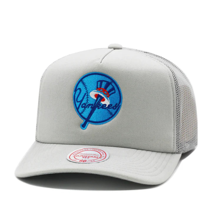 MENS MITCHELL & NESS MLB CURVEBALL TRUCKER COOP YANKEES - GREY