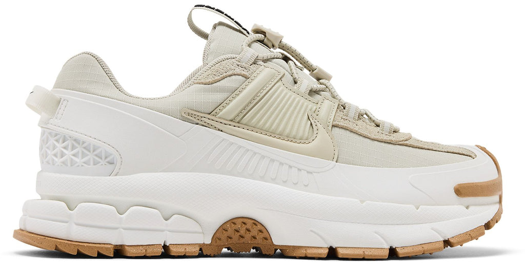 [HQ2181-100] WOMENS NIKE ZOOM VOMERO 5 ROAM 'SAIL LIGHT STONE GUM'