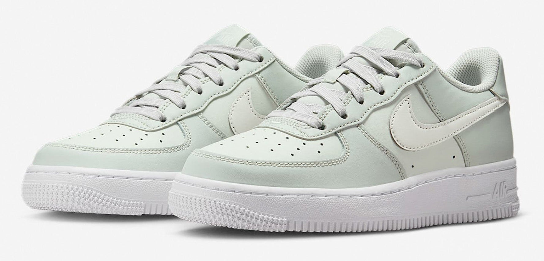 [FV5948-007] GRADE SCHOOL NIKE GS AIR FORCE 1 'LIGHT SILVER SPRUCE AURA'