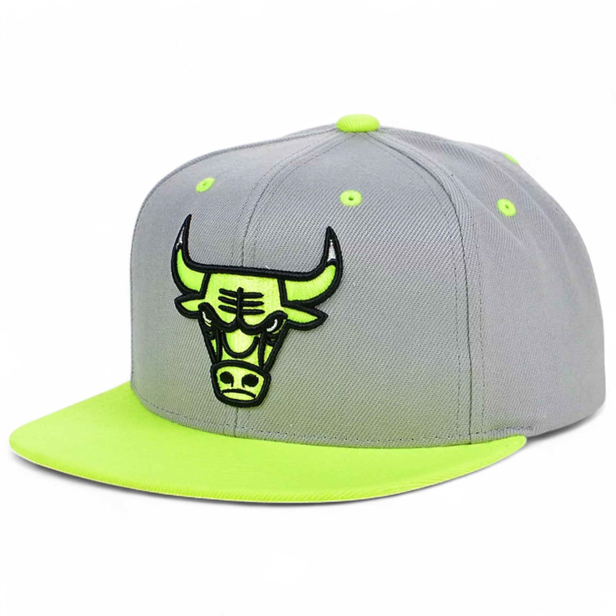 MENS MITCHELL & NESS NBA VOLT SNAPBACK BULLS - GREY