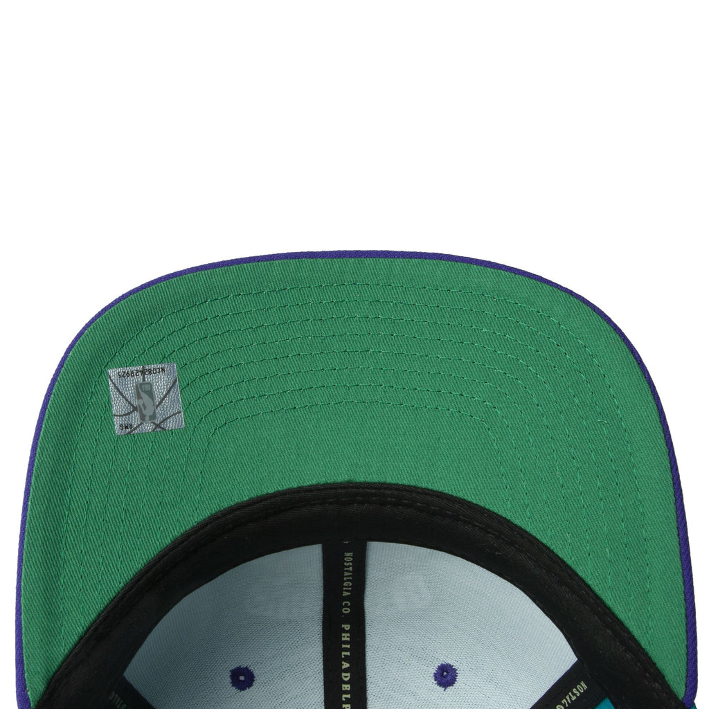 MENS MITCHELL & NESS NBA BREAKTHROUGH SNAPBACK HWC HORNETS - TEAL