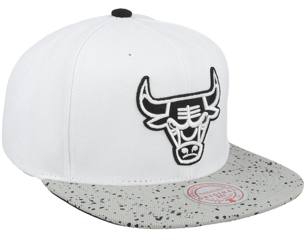 Mens MITCHELL & NESS NBA CEMENT TOP SNAPBACK BULLS
