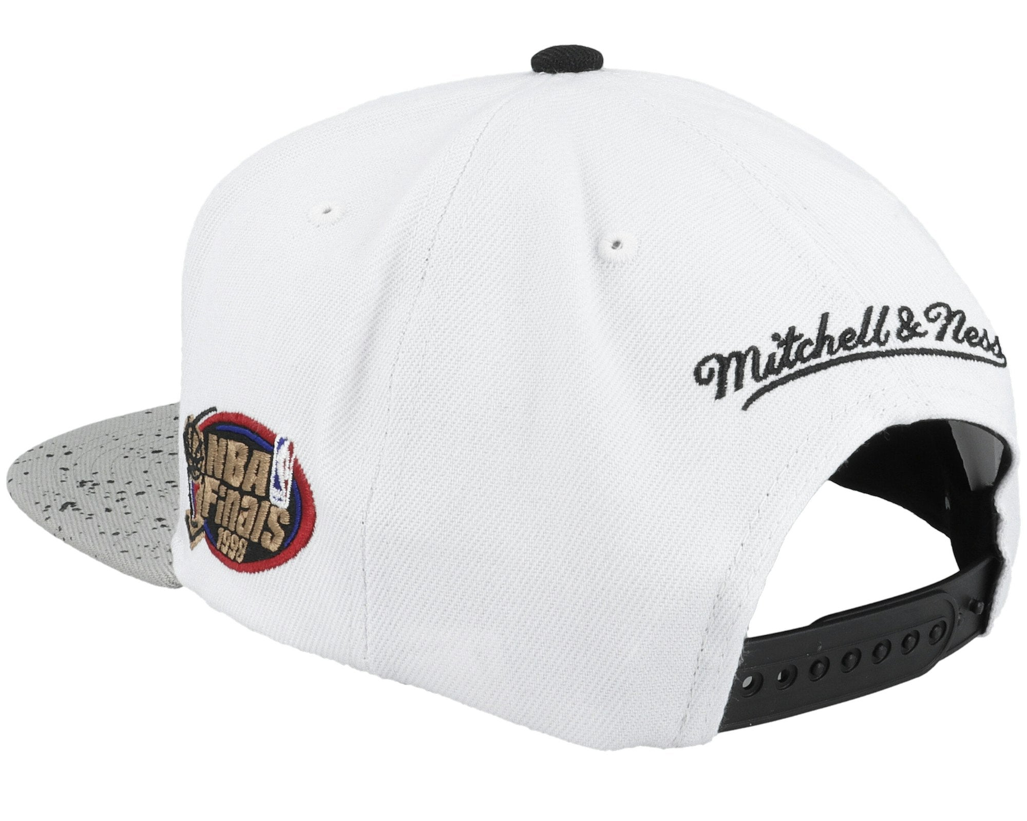 Mens MITCHELL & NESS NBA CEMENT TOP SNAPBACK BULLS