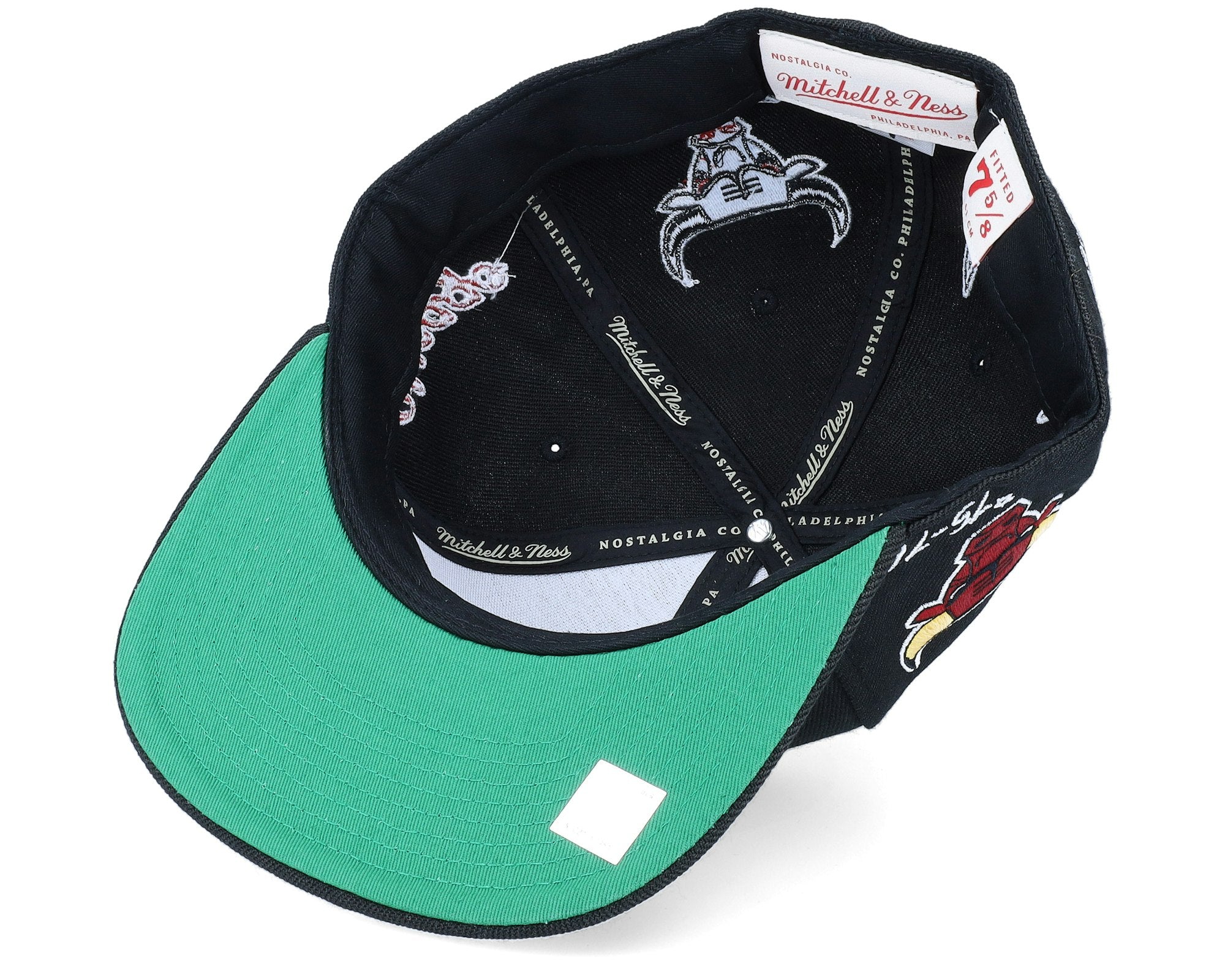 MENS MITCHELL & NESS NBA TIMELINE FITTED HWC BULLS - BLACK