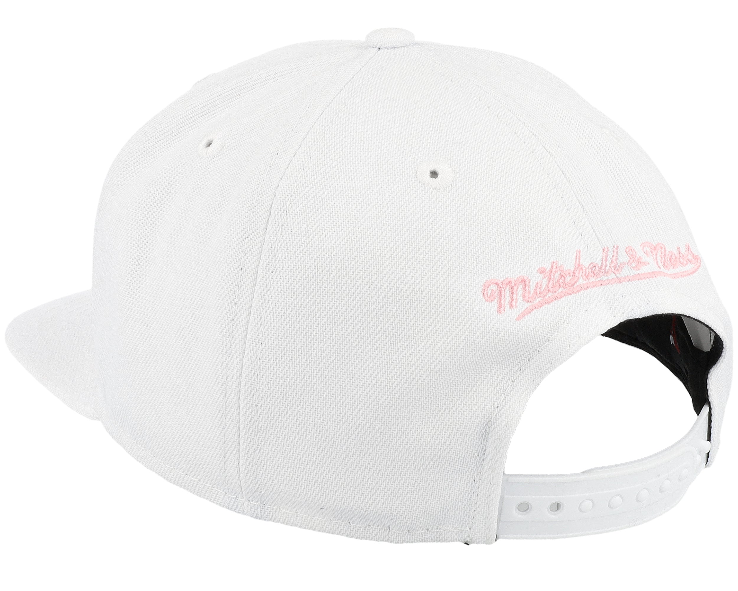 MENS MITCHELL & NESS NBA SUMMER SUEDE SNAPBACK BULLS - WHITE