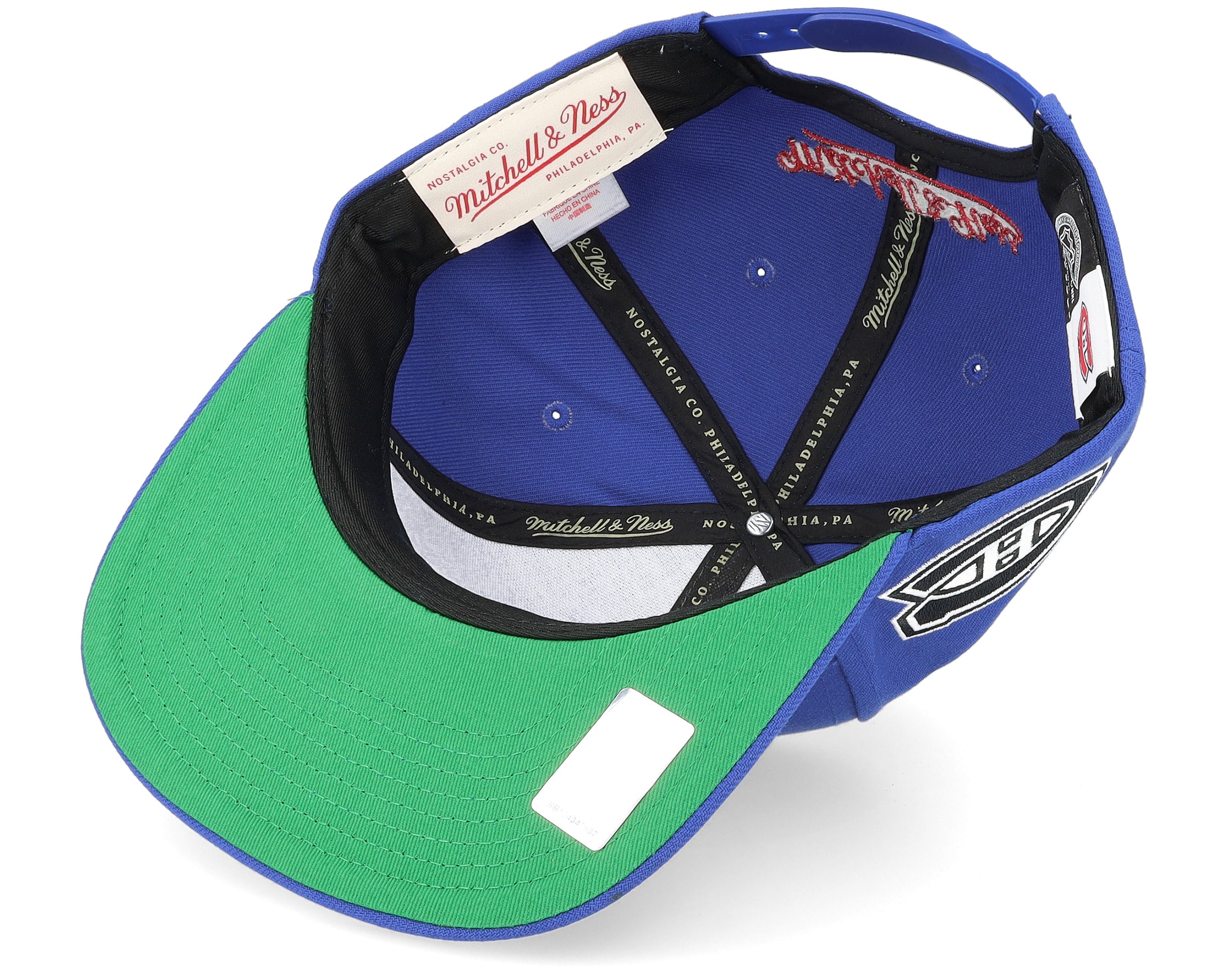 Mens Mitchell & Ness NHL ALTERNATE FLIP SNAPBACK CANADIENS
