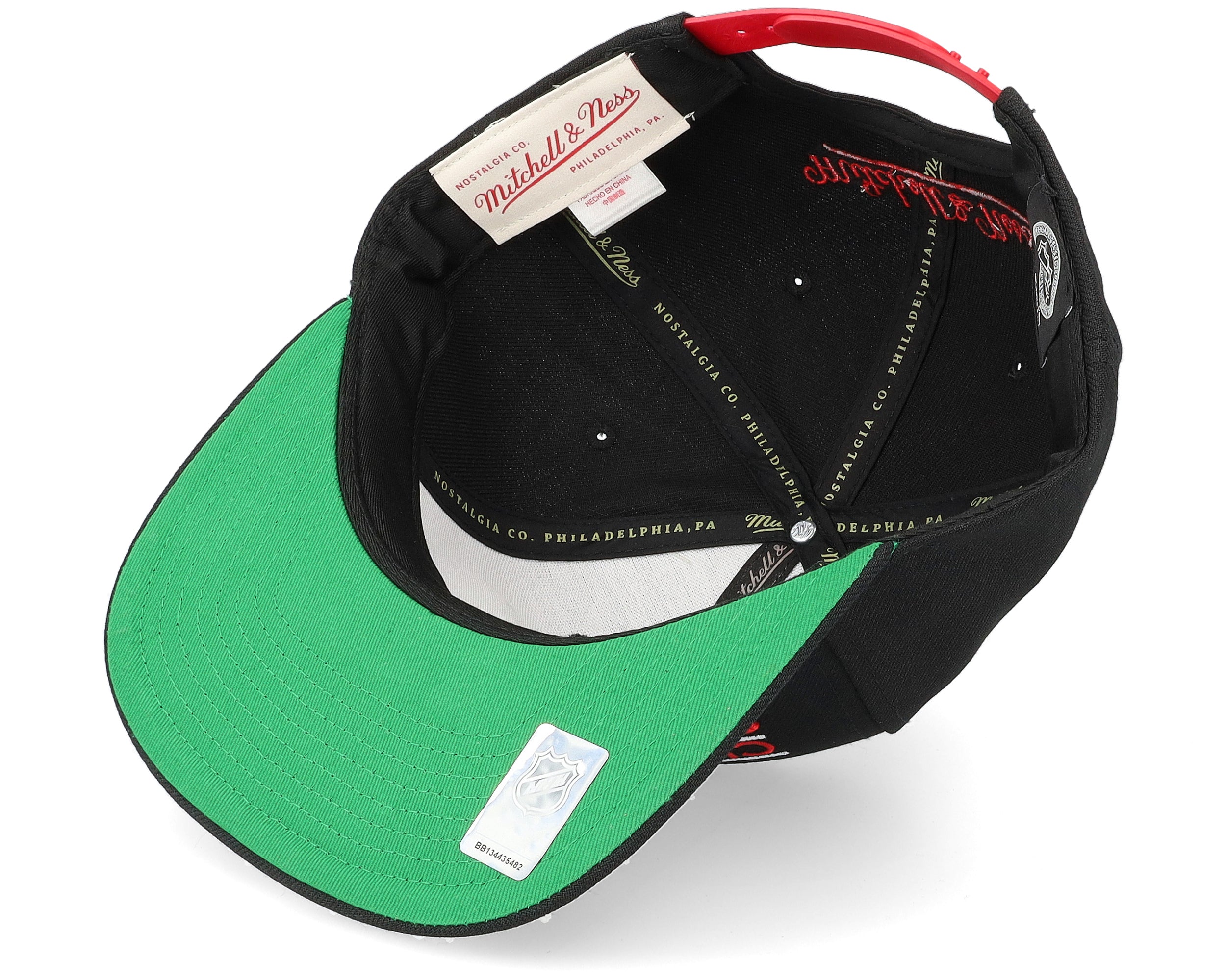 Mens Mitchell & Ness NHL RETRO LOCK UP SNAPBACK BLACKHAWKS
