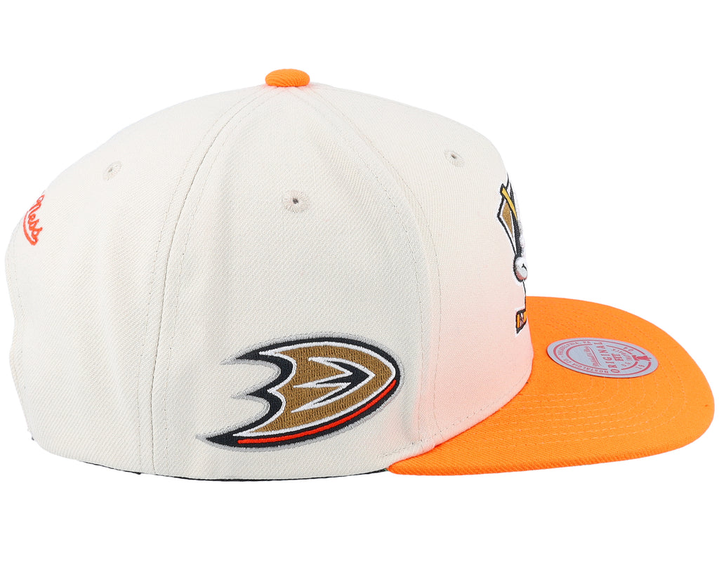 Mens Mitchell & Ness NHL VINTAGE OFF-WHITE SNAPBACK DUCKS