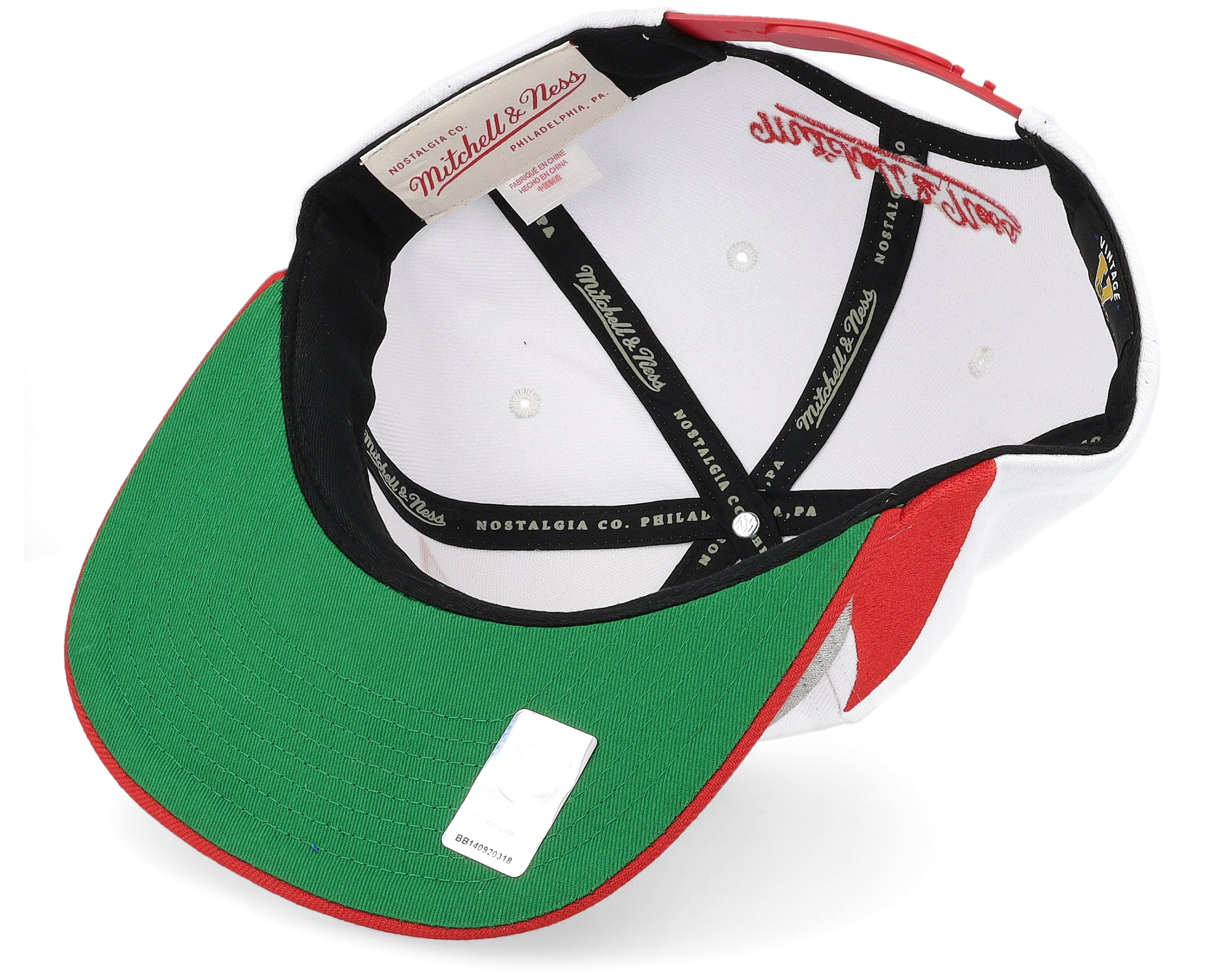 Mens Mitchell & Ness NHL VINTAGE SHARKTOOTH SNAPBACK RED WINGS