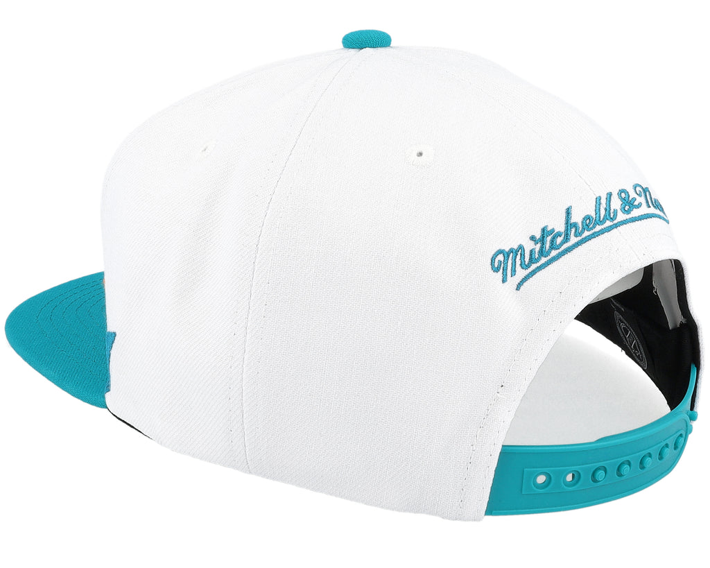 Mens Mitchell & Ness NHL VINTAGE SHARKTOOTH SNAPBACK SHARKS