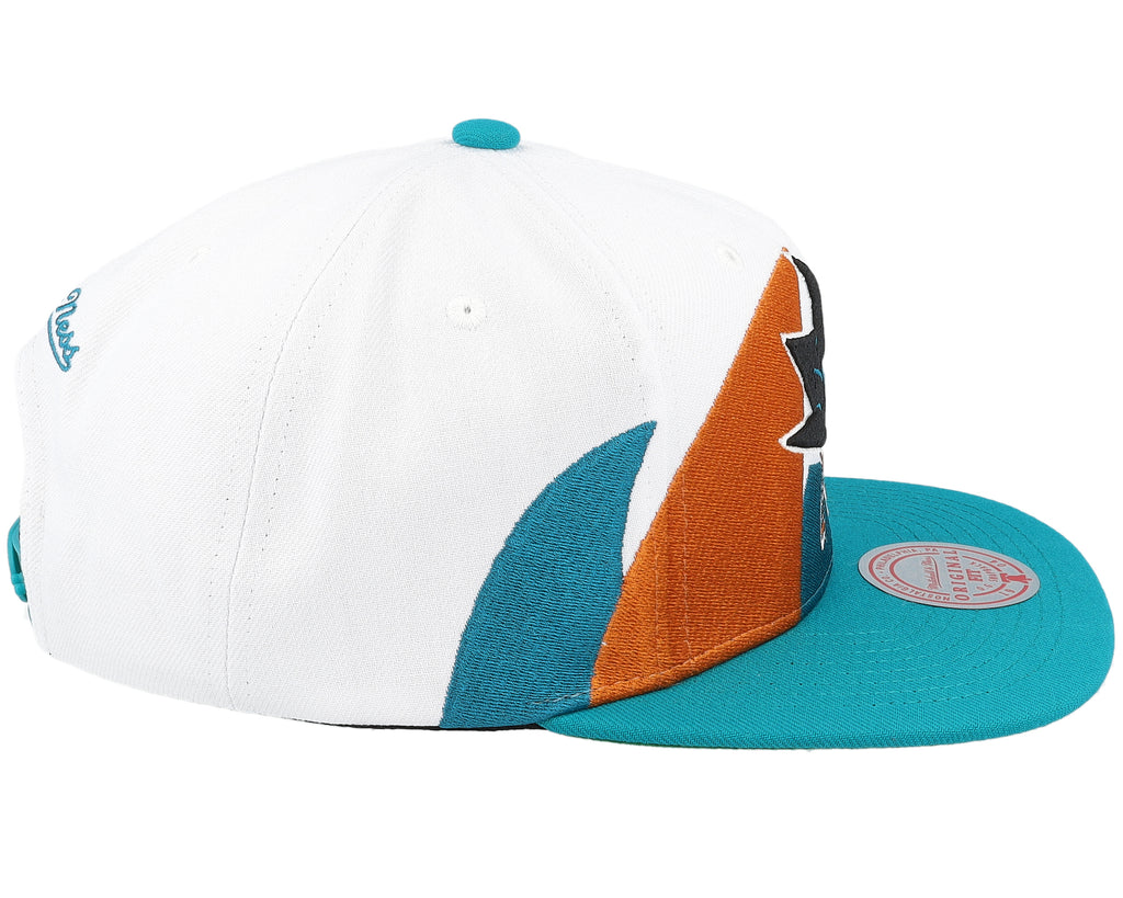 Mens Mitchell & Ness NHL VINTAGE SHARKTOOTH SNAPBACK SHARKS