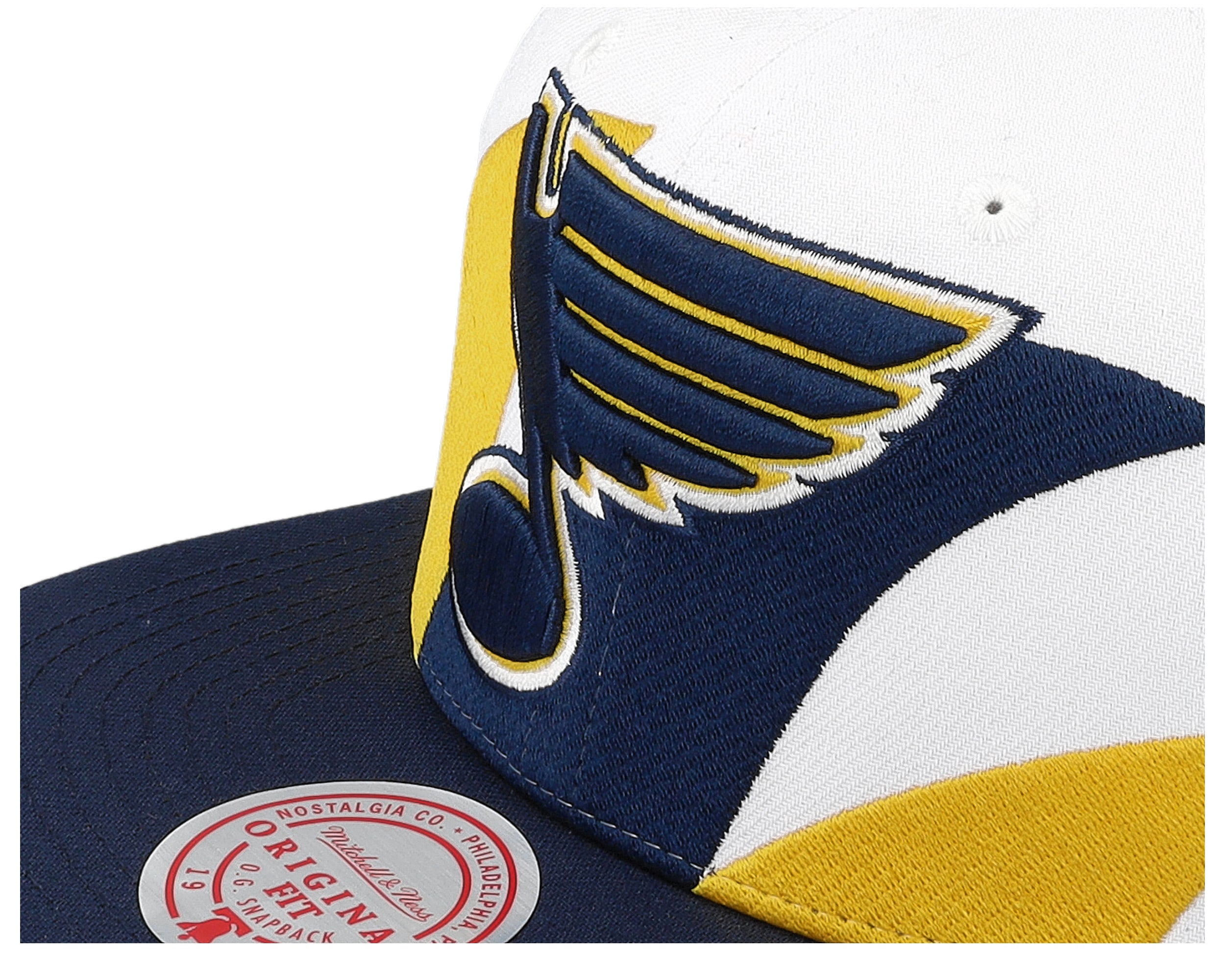 Mens Mitchell & Ness NHL VINTAGE SHARKTOOTH SNAPBACK BLUES