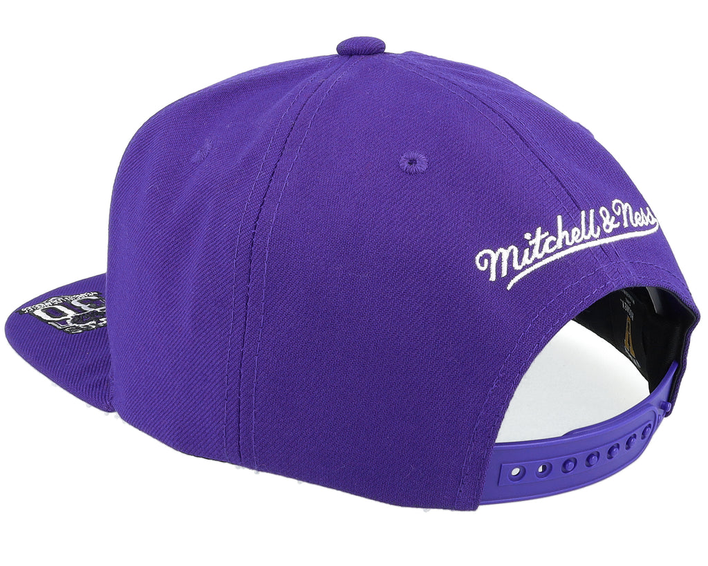 Mens Mitchell & Ness NHL VINTAGE HAT TRICK SNAPBACK KINGS
