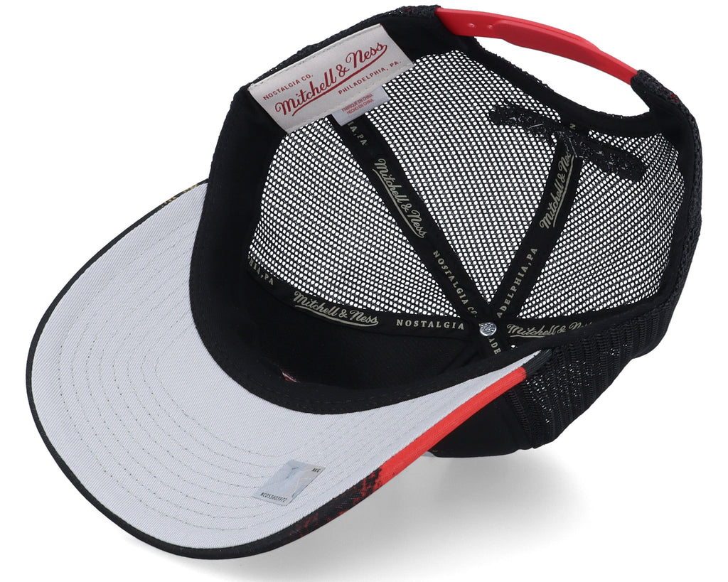 [HHSS2993-AHAYYPPPBLCK] MENS NBA ATLANTA HAWKS HYPER TRUCKER SNAPBACK