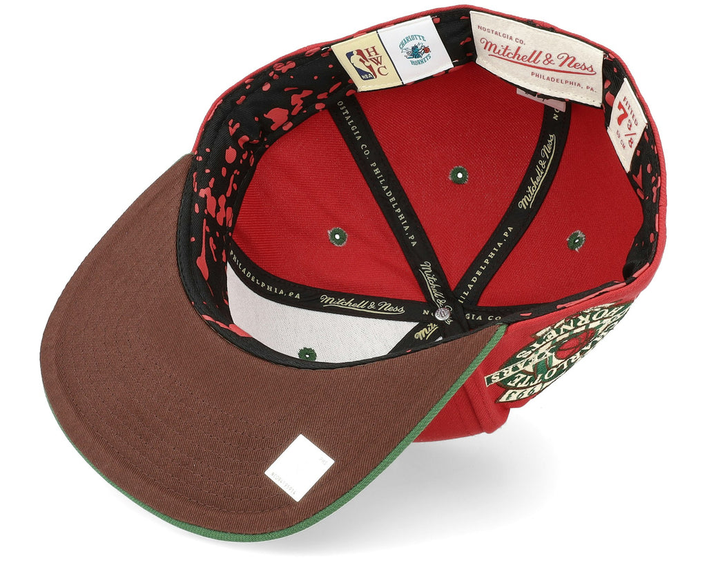 MENS MITCHELL & NESS NBA NIGHTMARE FITTED HWC HORNETS - RED