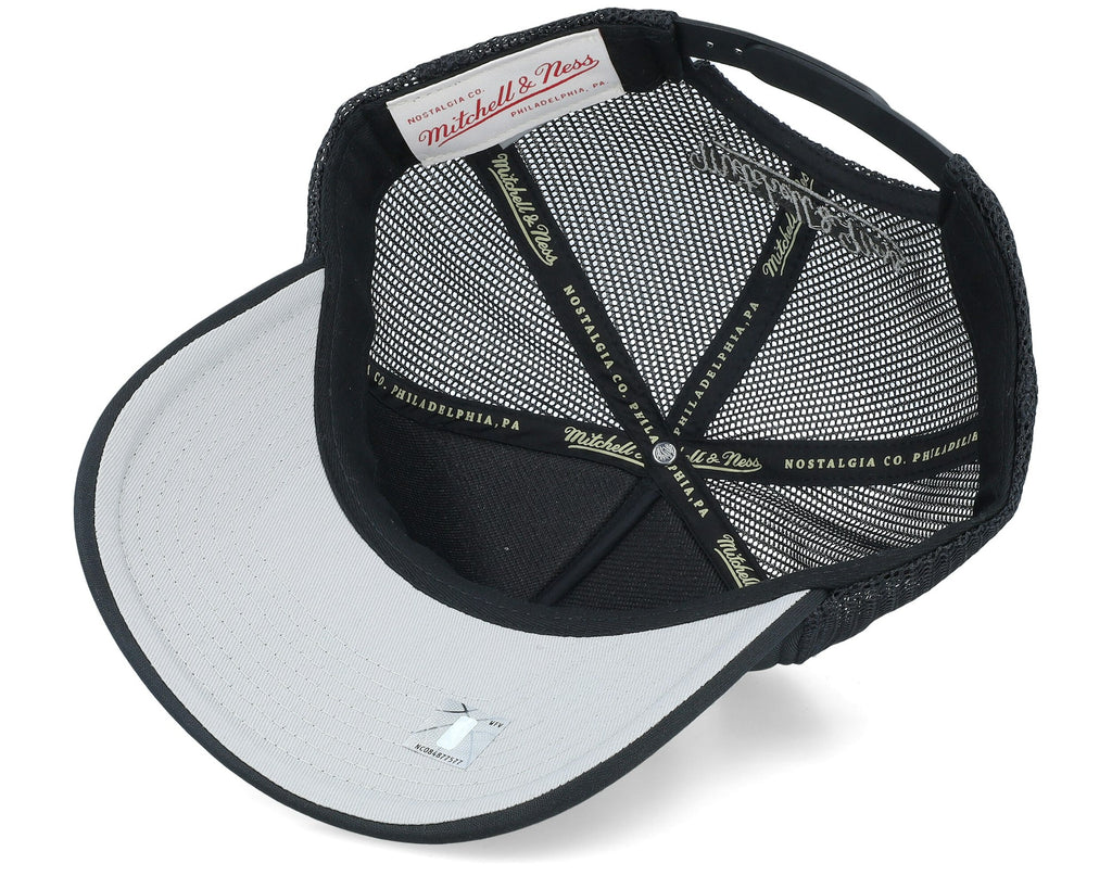 MENS MITCHELL & NESS NBA BILLBOARD TRUCKER SNAPBACK NETS - BLACK