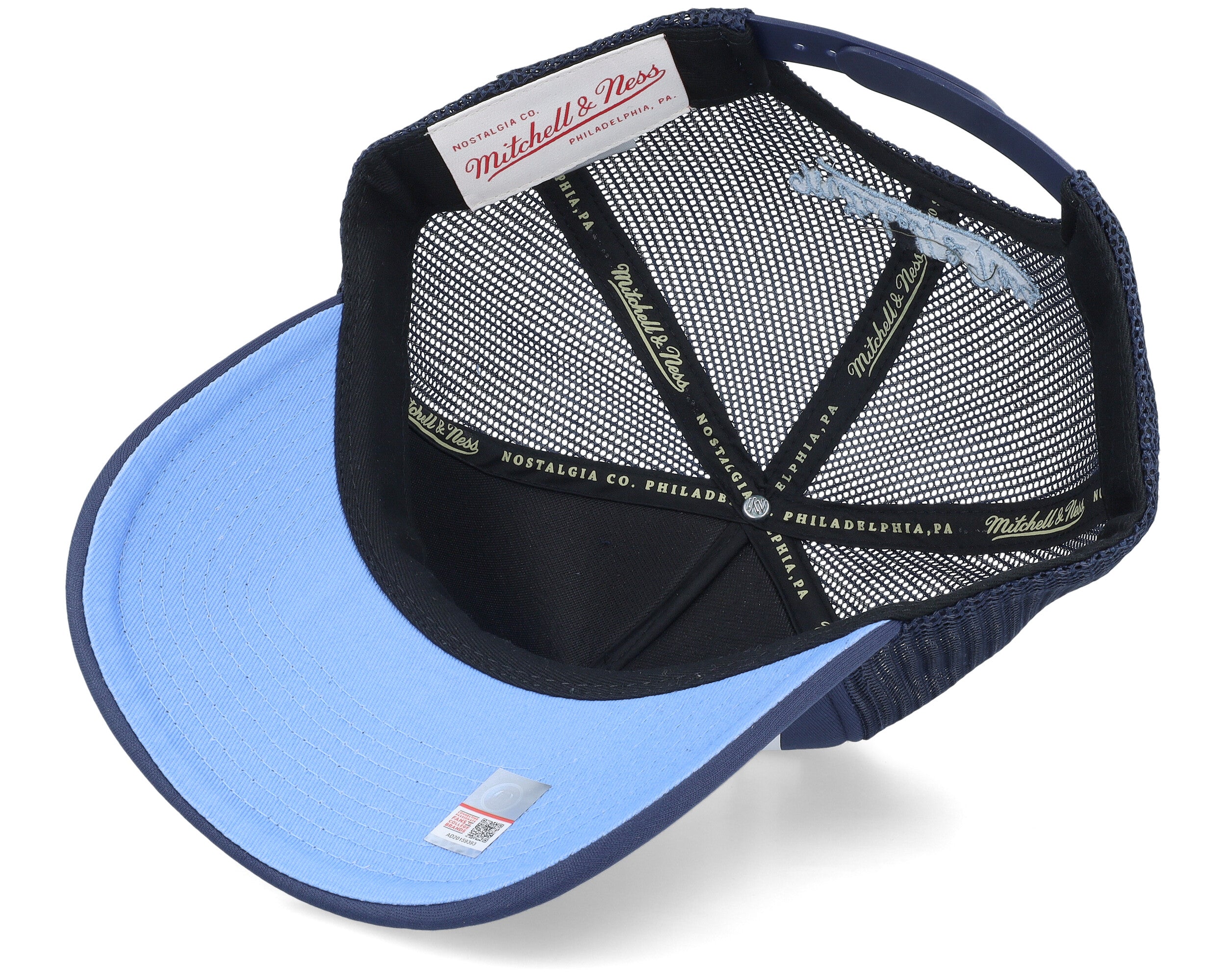 Mens Mitchell & Ness NCAA BILLBOARD TRUCKER SNAPBACK NORTH CAROLINA