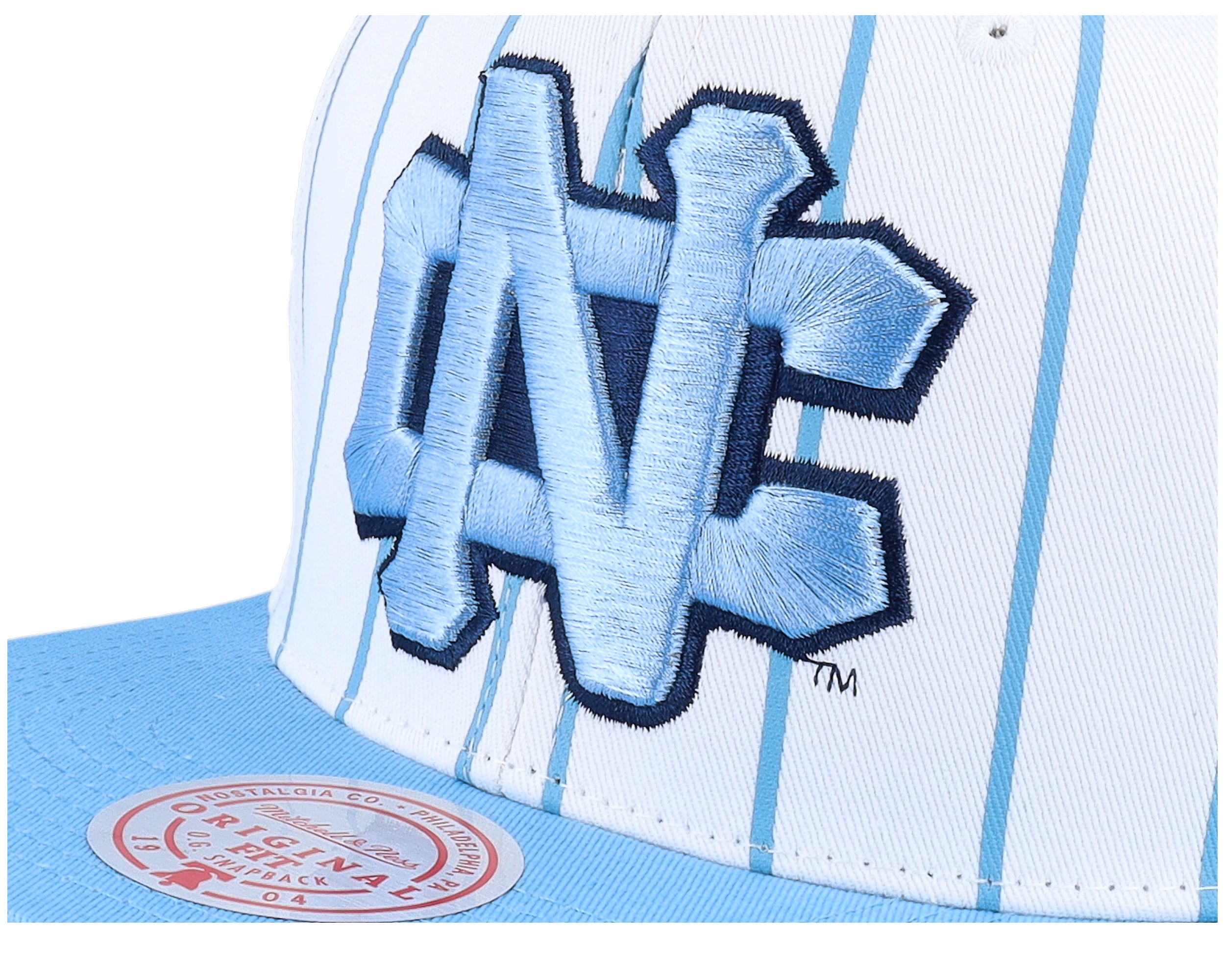 Mens Mitchell & Ness NCAA RETRO PINSTRIPE SNAPBACK NORTH CAROLINA