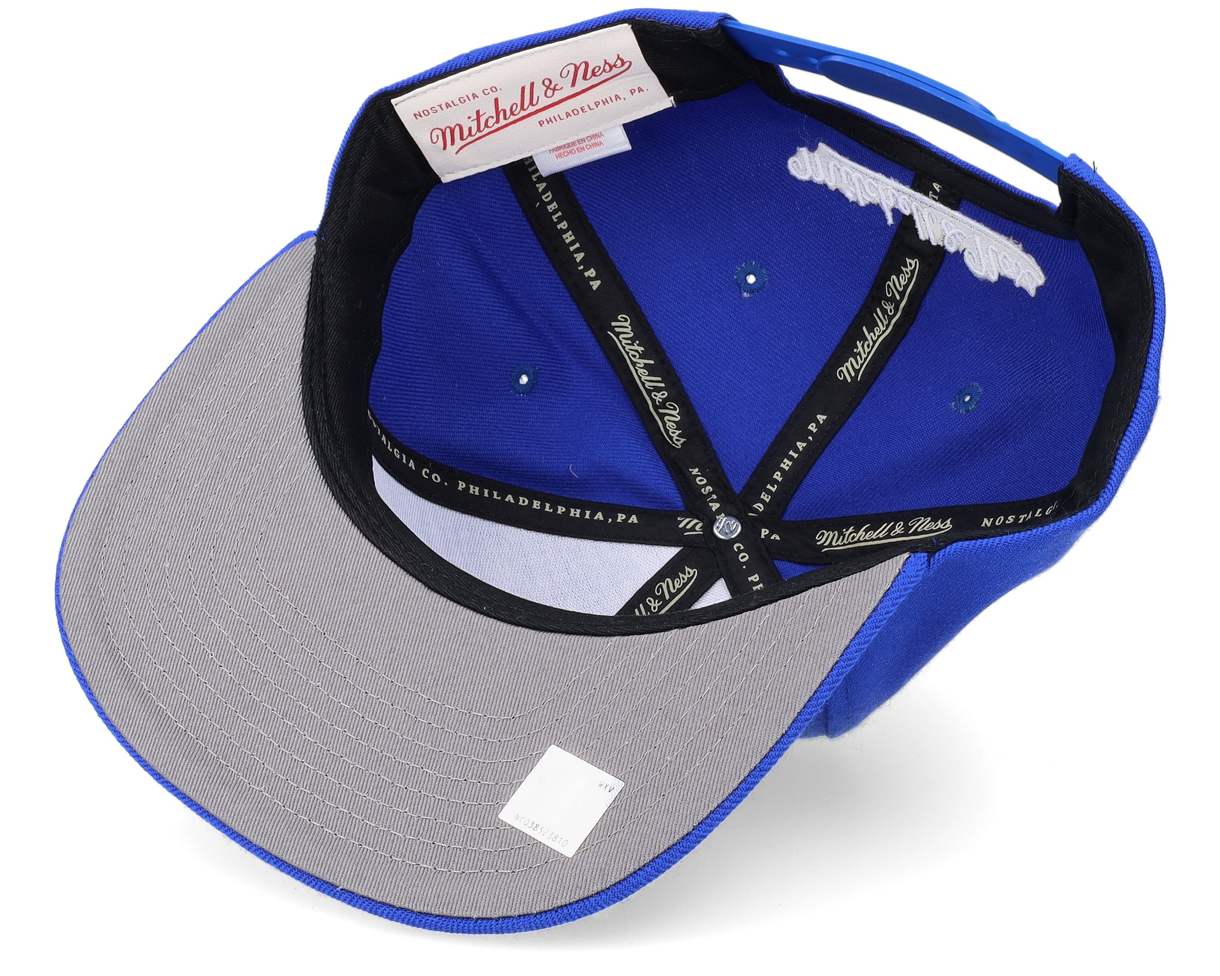 Mens Mitchell & Ness NBA TEAM GROUND 2.0 SNAPBACK PISTONS