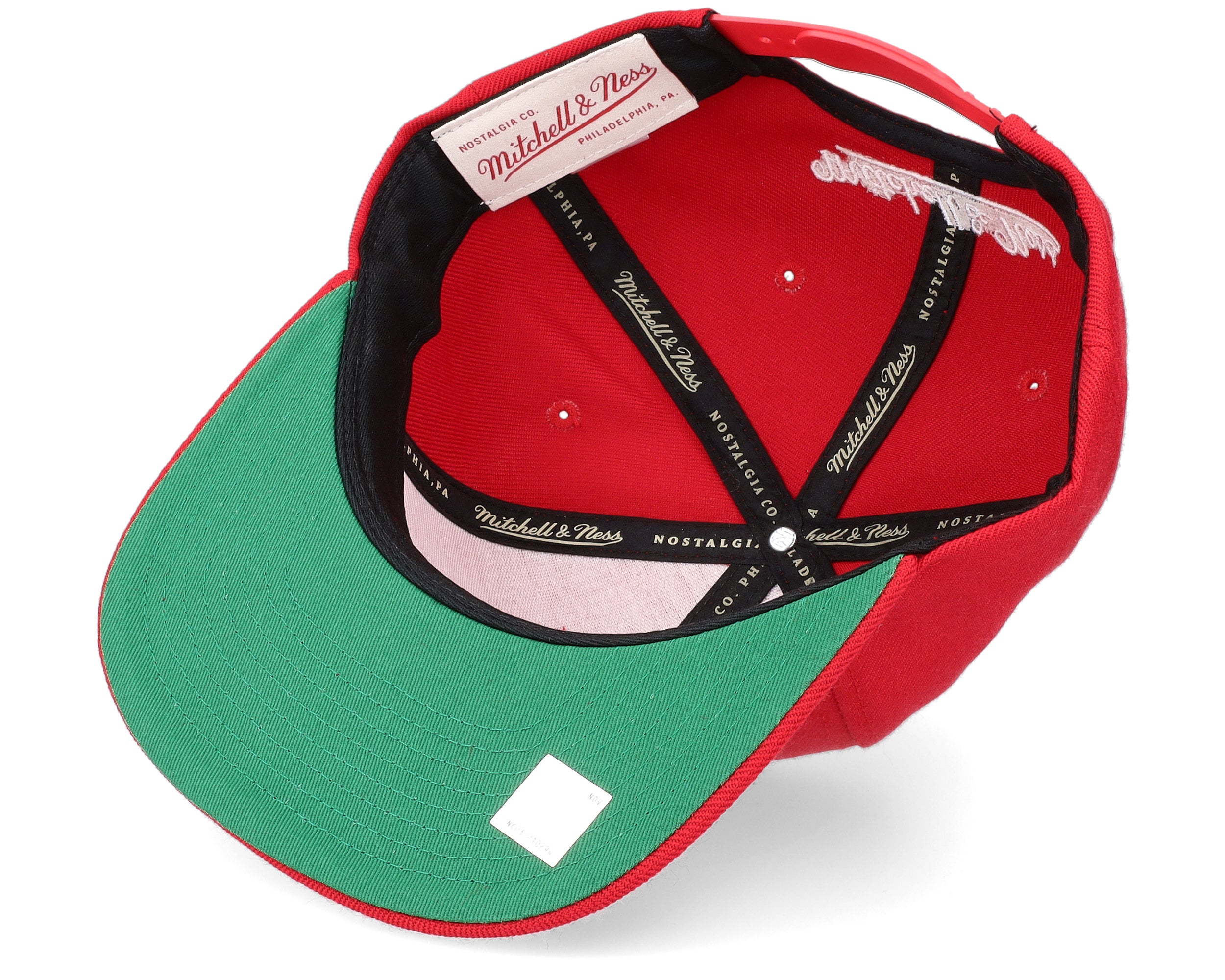 Mens Mitchell & Ness NBA TEAM GROUND 2.0 SNAPBACK HWC BULLS