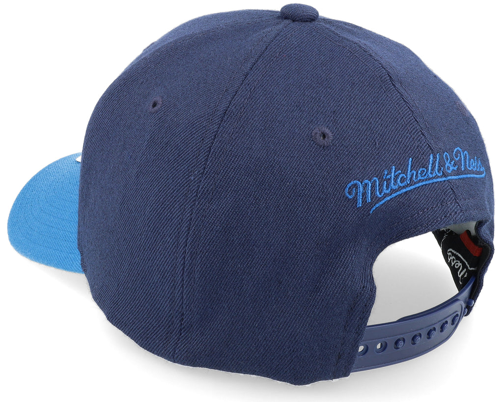 Mens Mitchell & Ness NBA TEAM 2 TONE 2.0 STRETCH SNAPBACK NBA TIMBERWOLVES