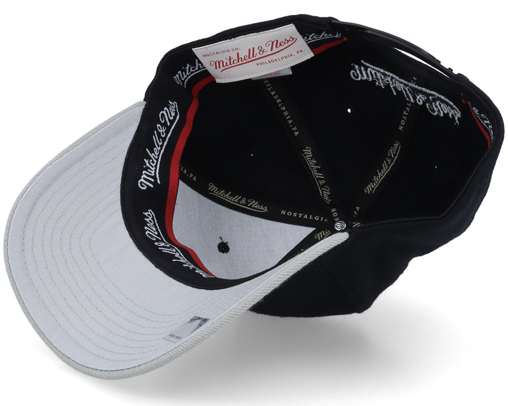 Mens Mitchell & Ness NBA TEAM 2 TONE 2.0 STRETCH SNAPBACK NBA SPURS