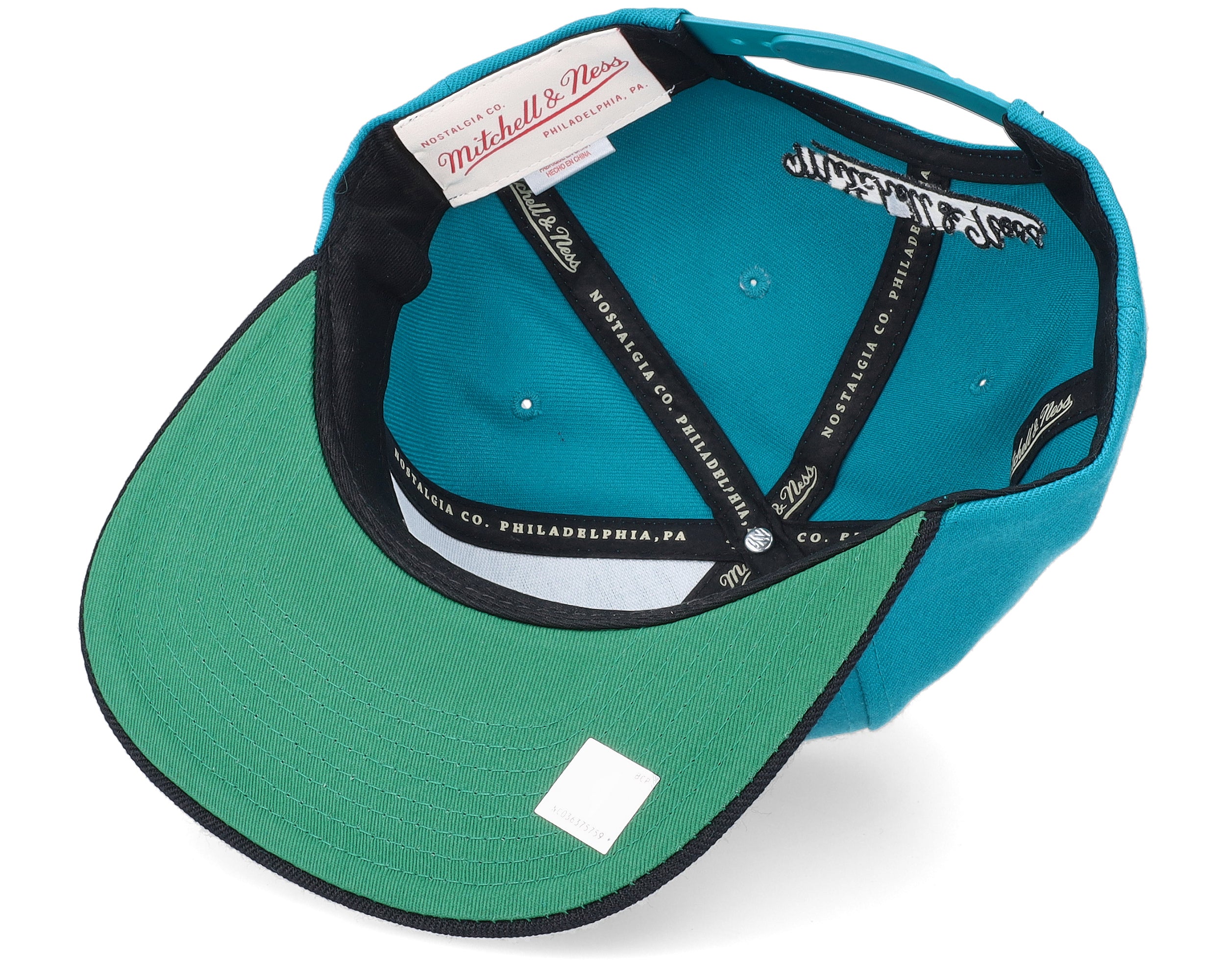 Mens Mitchell & Ness NBA TEAM 2 TONE 2.0 SNAPBACK HWC PISTONS